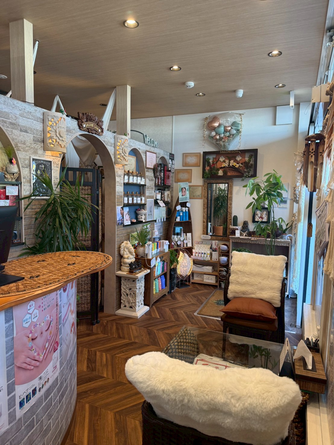 SALON LOA 受付